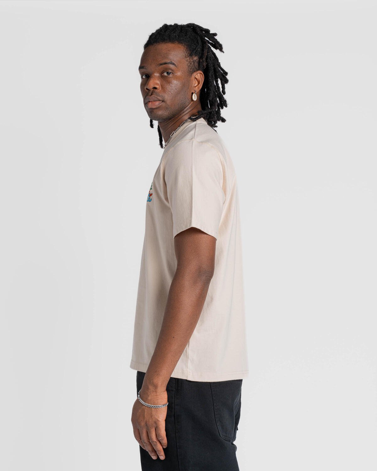 Tシャツ・カットソー Arte Antwerp SS25 3X ARTE LOGO T-SHIRT (SS25 102T CREAM) Arte Antwerp Multi Logo T-Shirt | SS25-102T | AFEW STORE